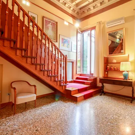 Palazzo San Beneto